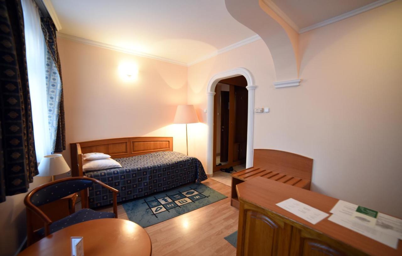 Hotel Pannonia Miskolc Eksteriør bilde