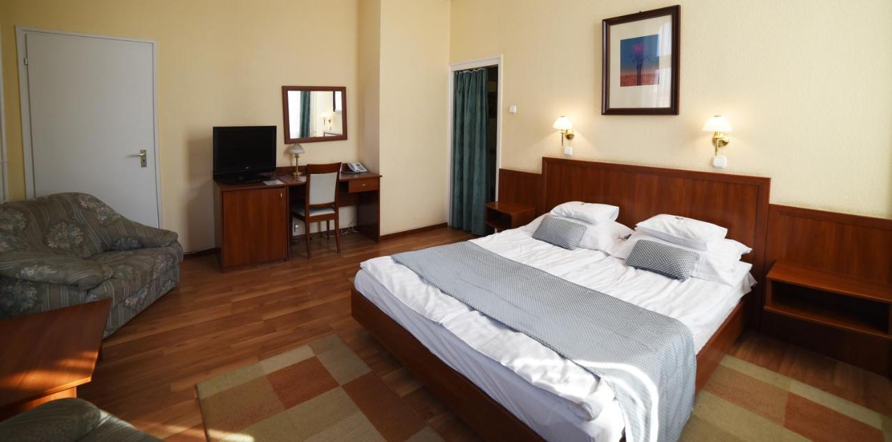 Hotel Pannonia Miskolc Eksteriør bilde