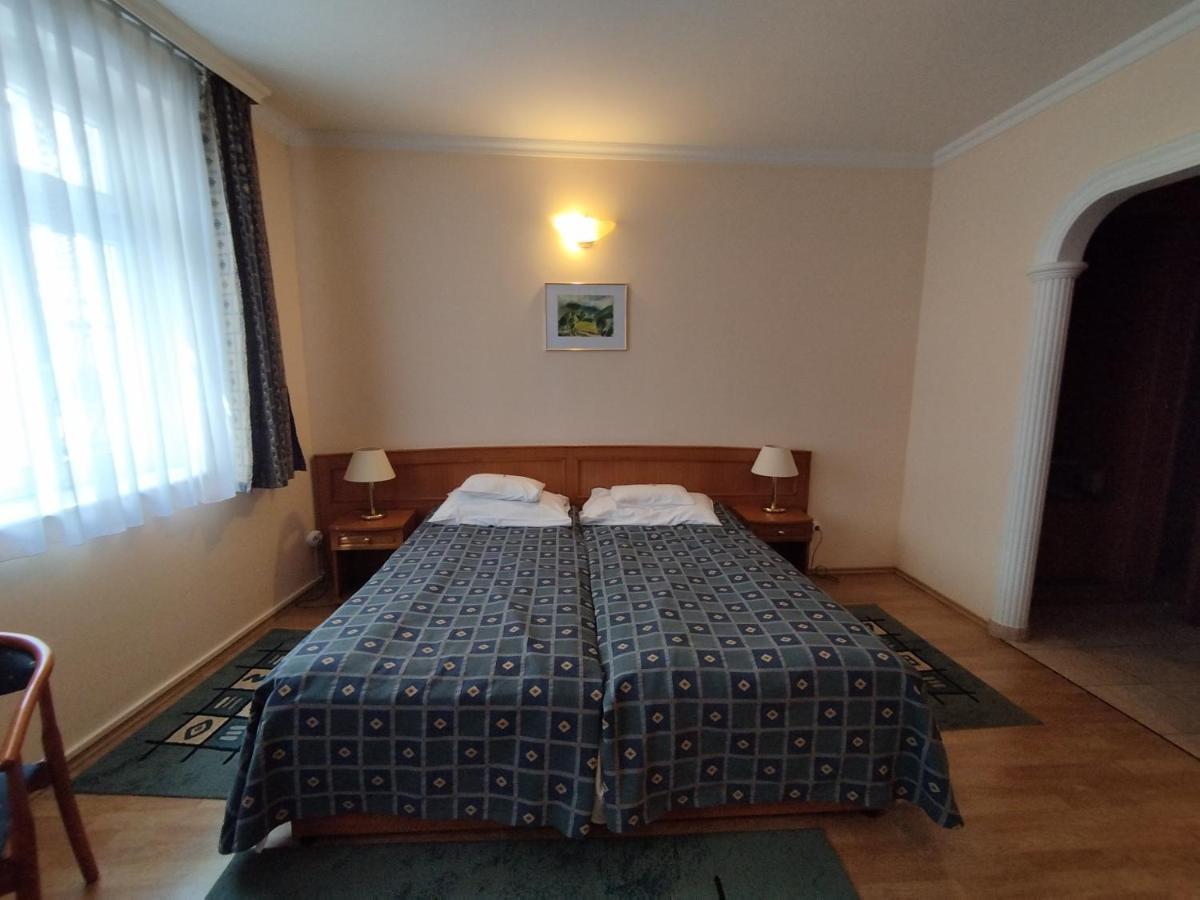 Hotel Pannonia Miskolc Eksteriør bilde